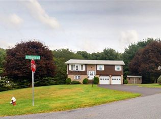 498 Arthurs Ct, Nazareth, PA 18064