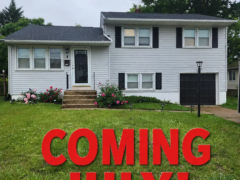 1318 Kenwood Rd — Photo 1