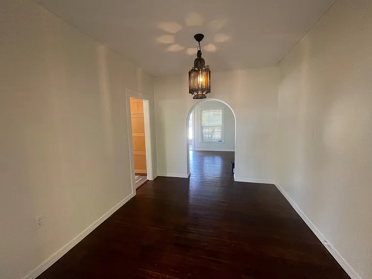 376 E Windsor Ave — Photo 16