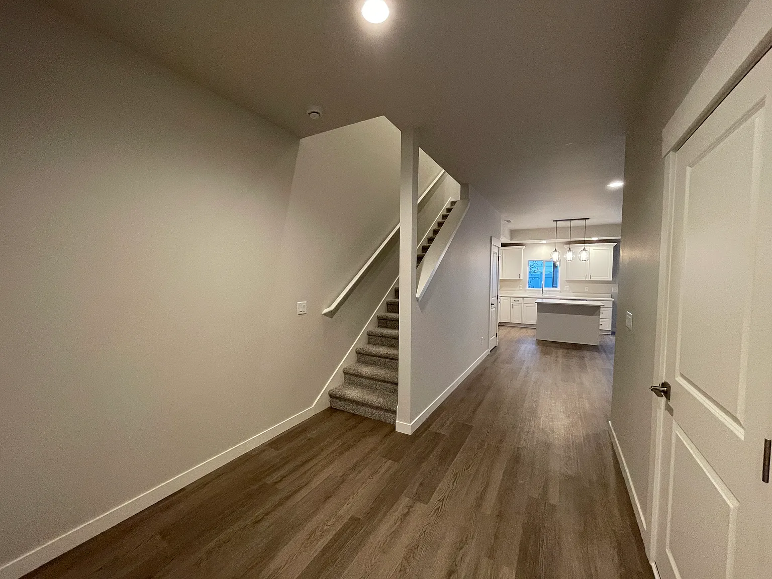 3 bed, 2.5 bath, 1750 sqft, $2,600 — Photo 4