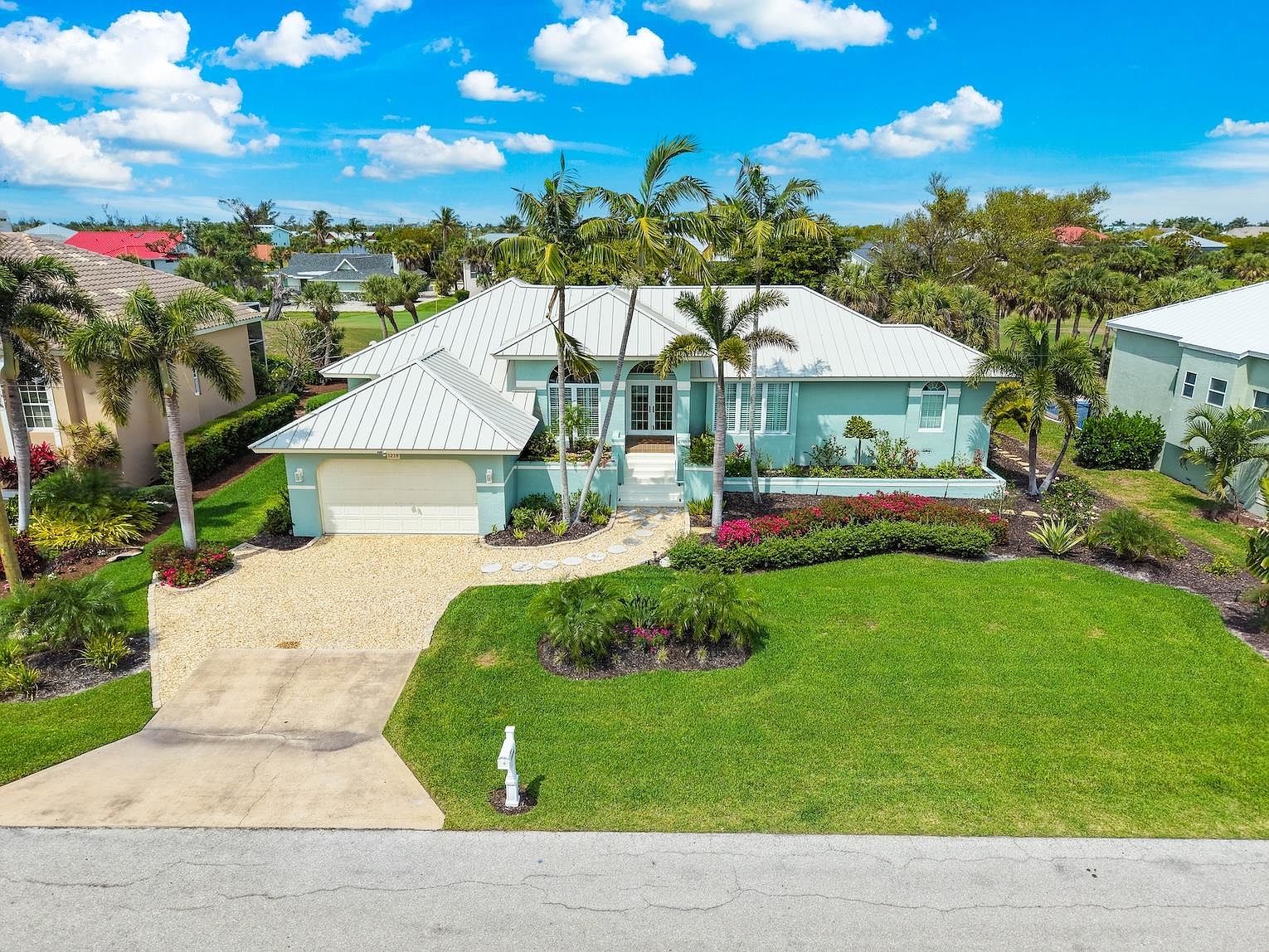 1238 Par View Dr
