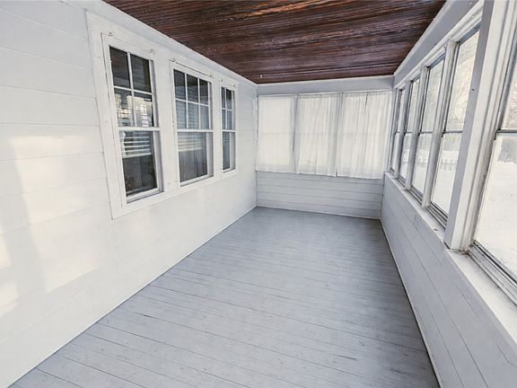 2nd image of 189 Cravenwood Ave