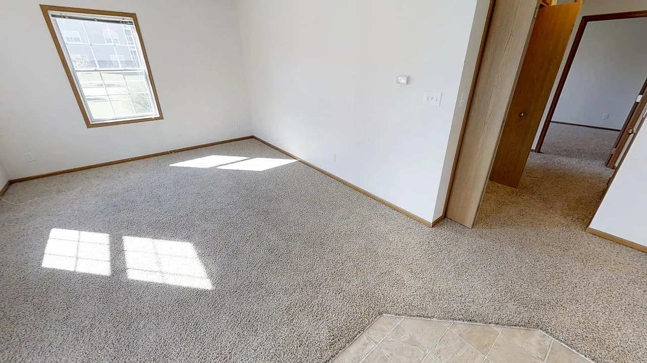 4215 Maricopa — Photo 4