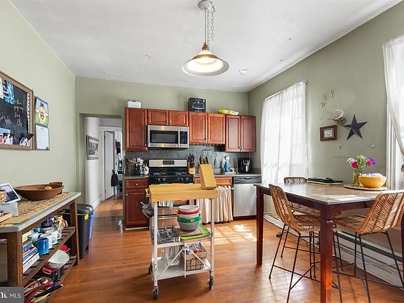2nd image of 339 W Girard Ave Floor 3