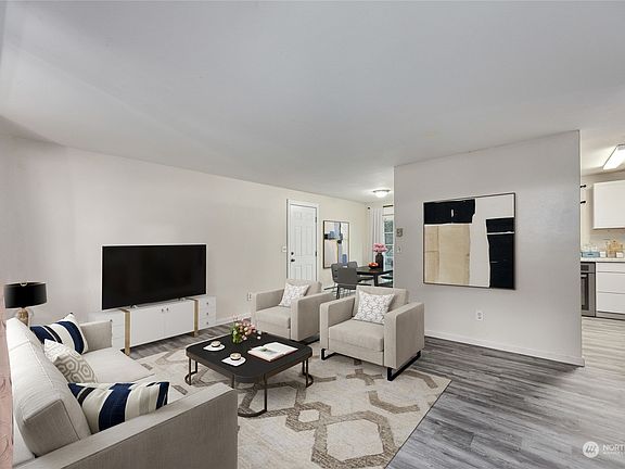 5th image of 26849 Frodesen Circle NE