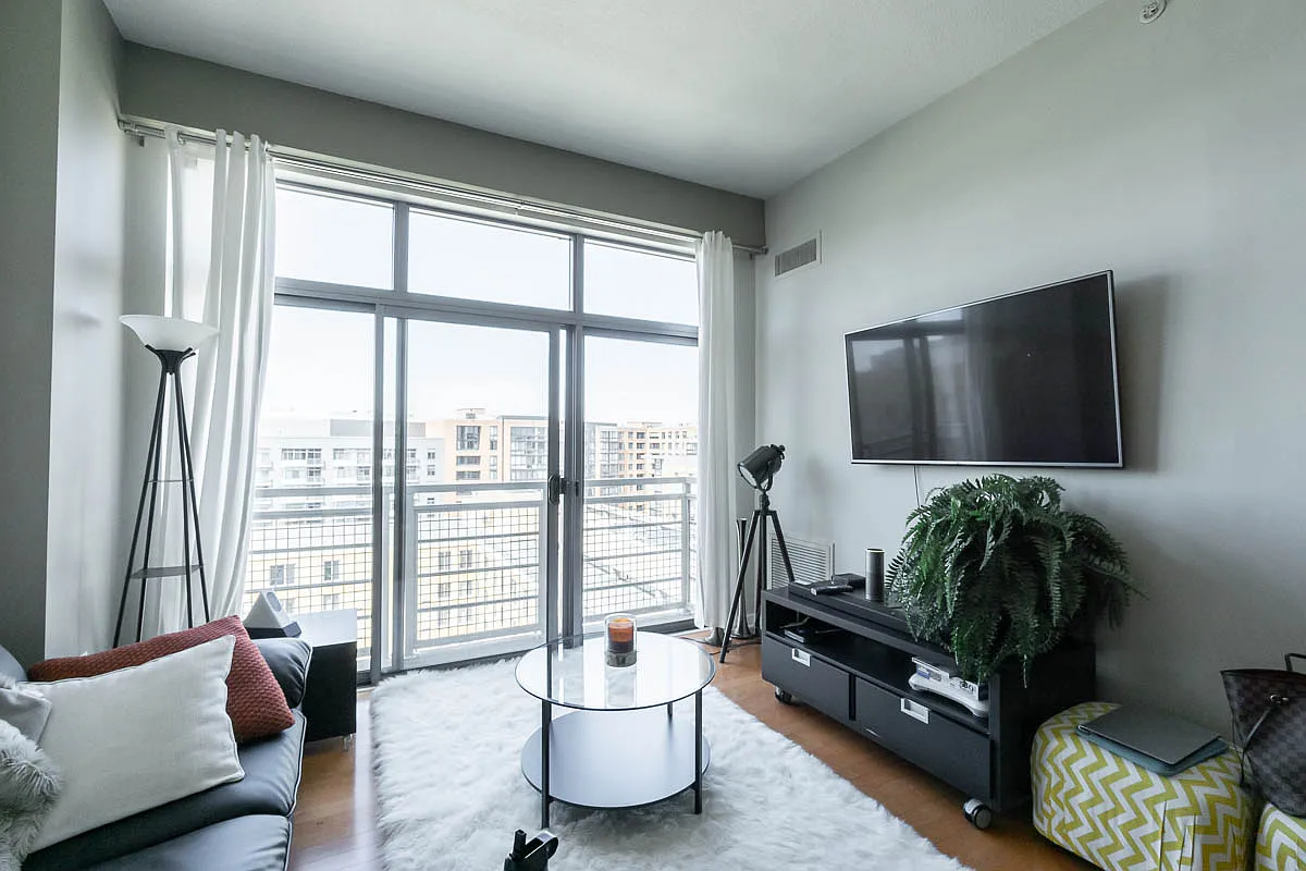 1 bed, 700 sqft, $2,995 — Photo 2
