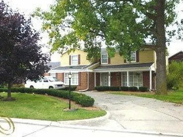18586 Capitol Dr, Southfield, MI 48075