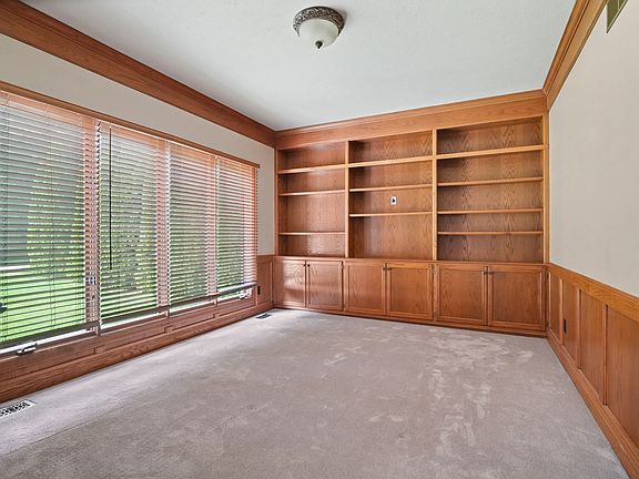 3rd image of 5123 Regents Park Rd