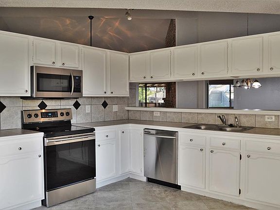 4th image of 2509 Redbrook Dr