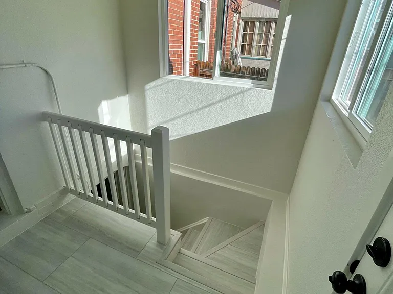 722 E Florida Ave — Photo 22