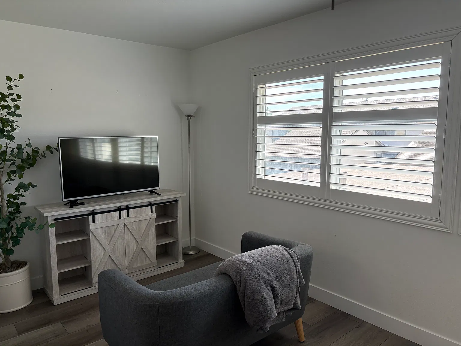 1 bed, 200 sqft, $1,750 — Photo 3