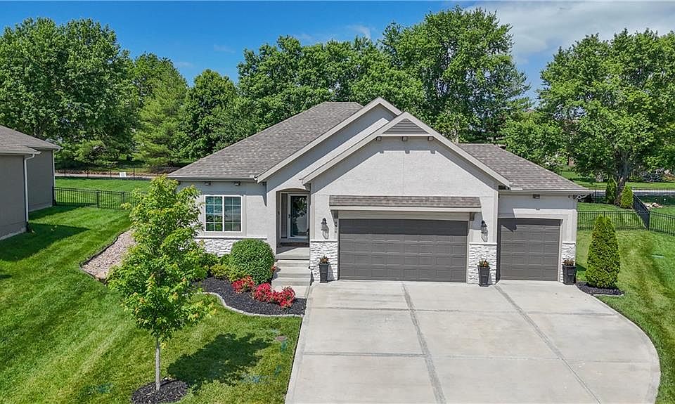 1st image of 4404 SW Nautilus Pl