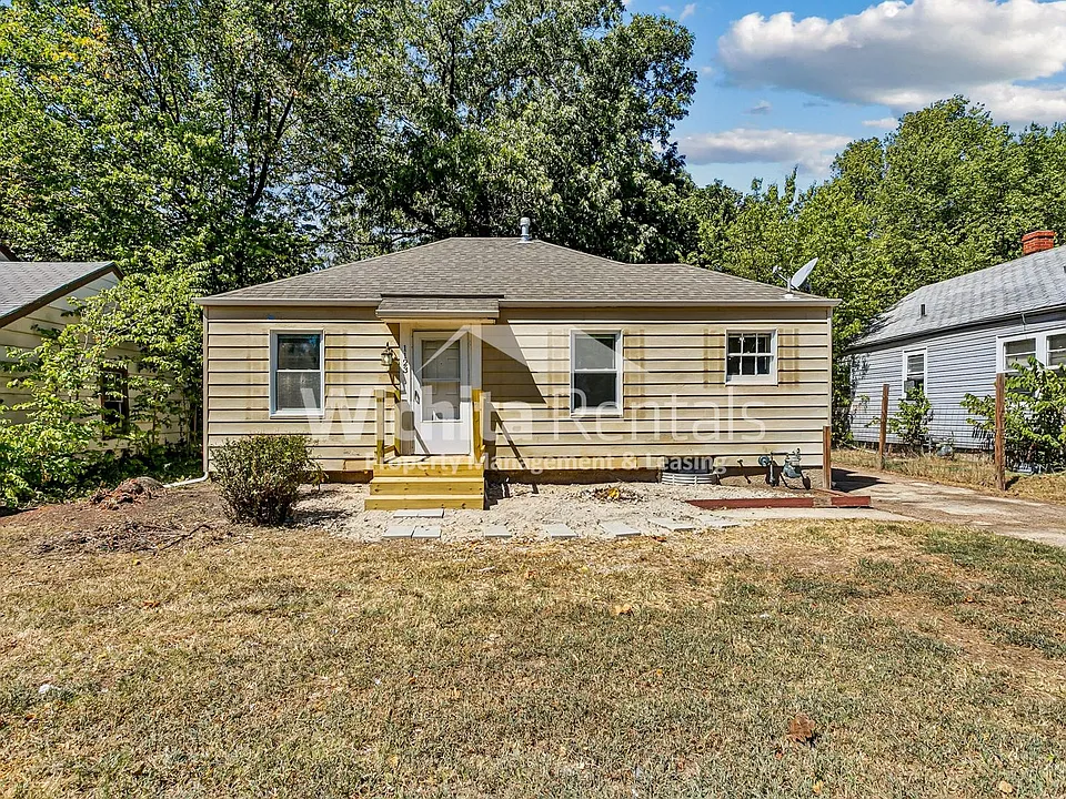 1123 N Dellrose Ave