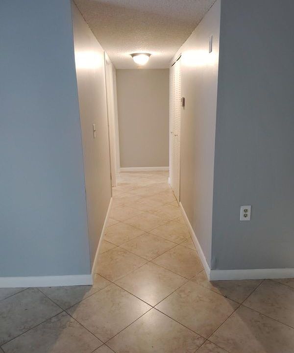 1st image of 1140 Lake Victoria Dr APT M