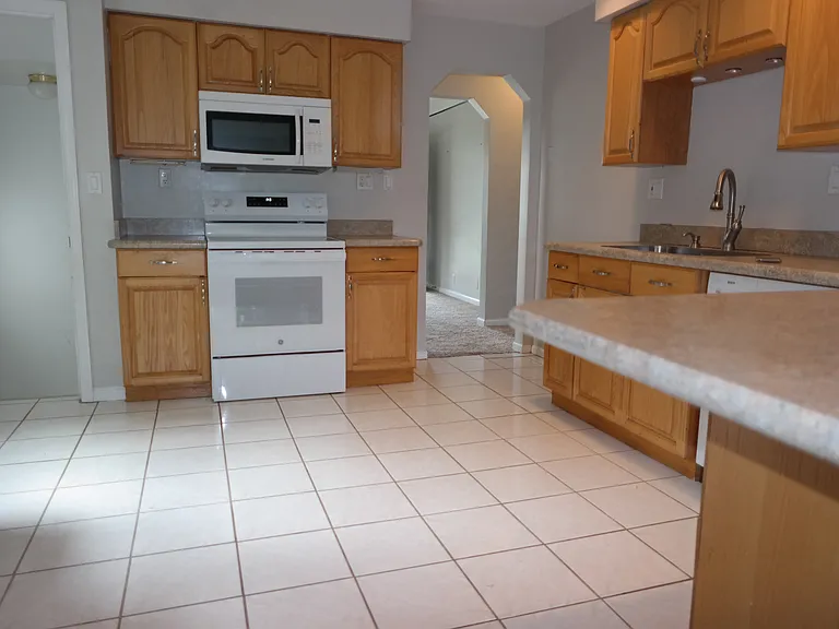 2930 N Connecticut Ave — Photo 8