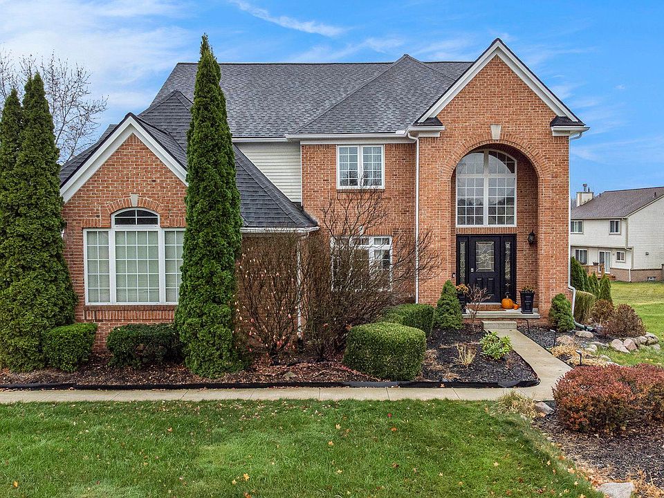 1st image of 818 Fairhaven Dr