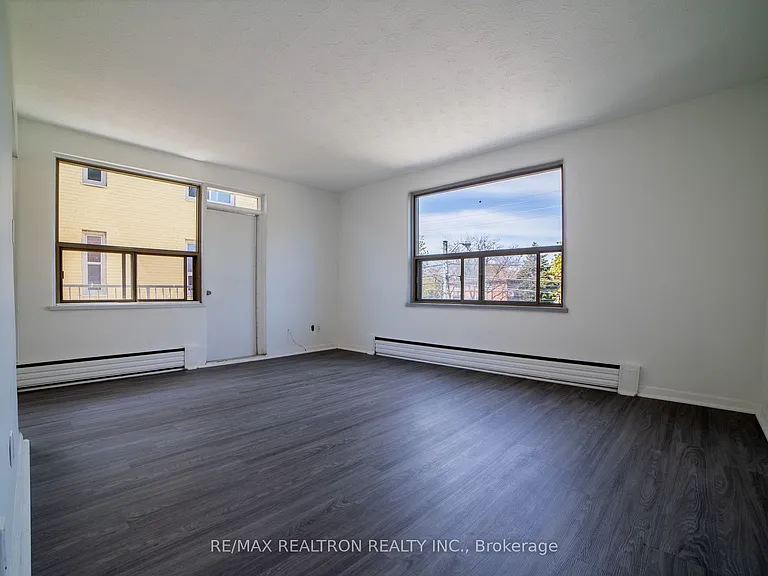 2361 Lake Shore Blvd W #301 — Photo 3