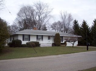 903 Diana Ln, Ludington, MI 49431