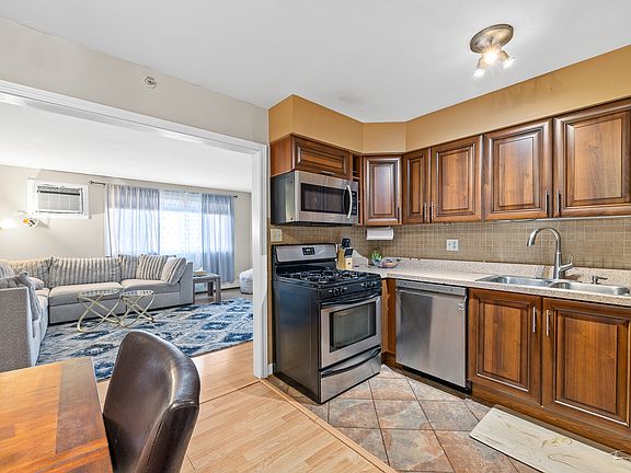 5th image of 17138 S 71st Ave #5