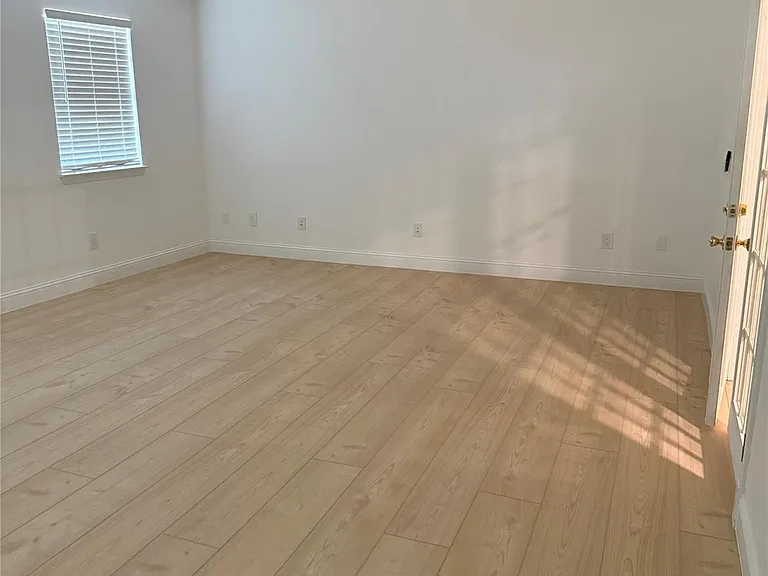 3207 E Heatherock Cir — Photo 18