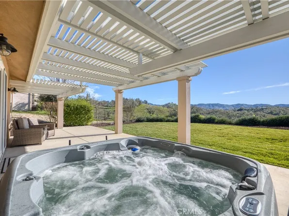 2210 Holly Dr, Paso Robles, CA 93446