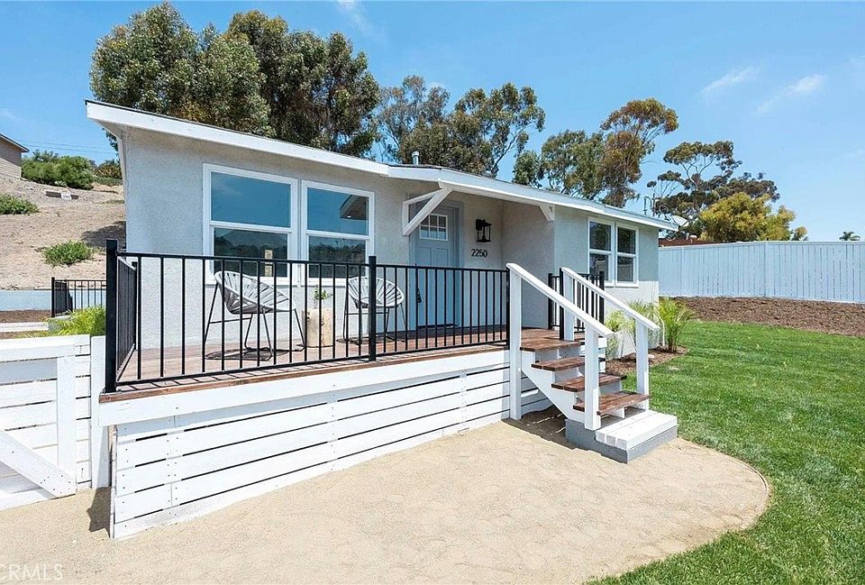1st image of 2250 Oceanside Blvd