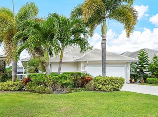 185 Orange Tree Dr, Atlantis, FL 33462