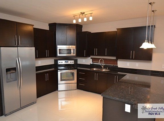 4th image of 3093 San Miguel Cir APT B