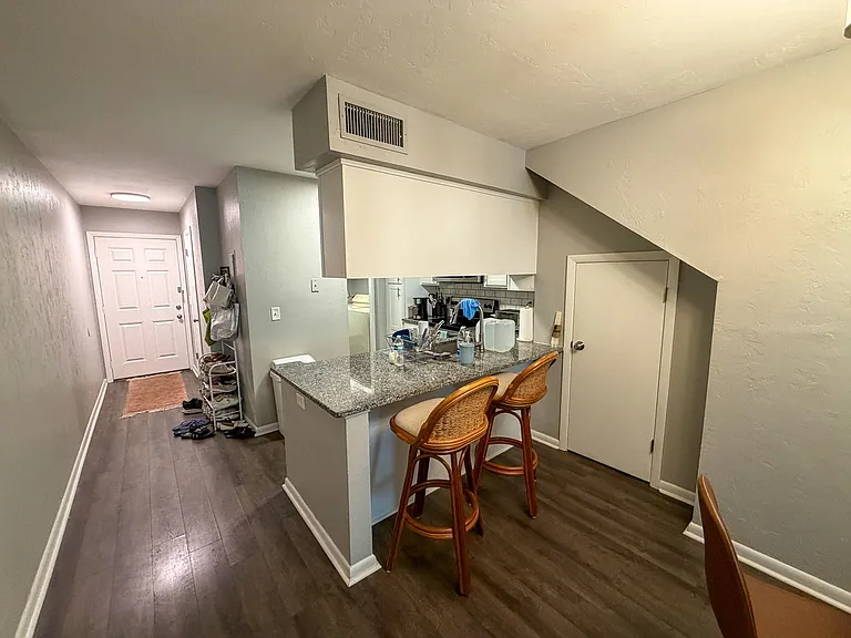 4411 SW 34th St #1006 — Photo 6
