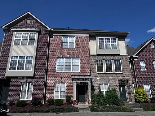 2020 Kedvale Ave Photo 1