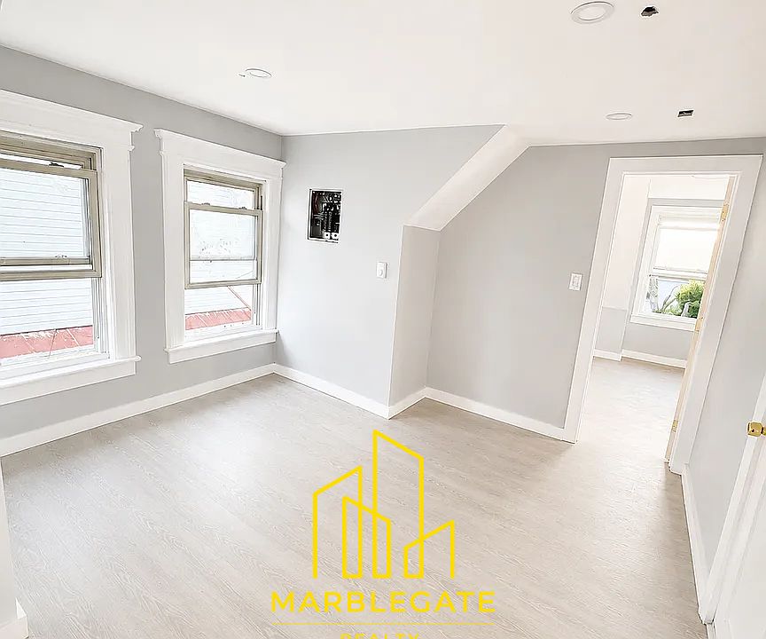 2nd image of 899 S 19th St #33