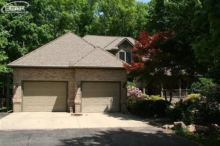 1st image of 338 River Woods Dr