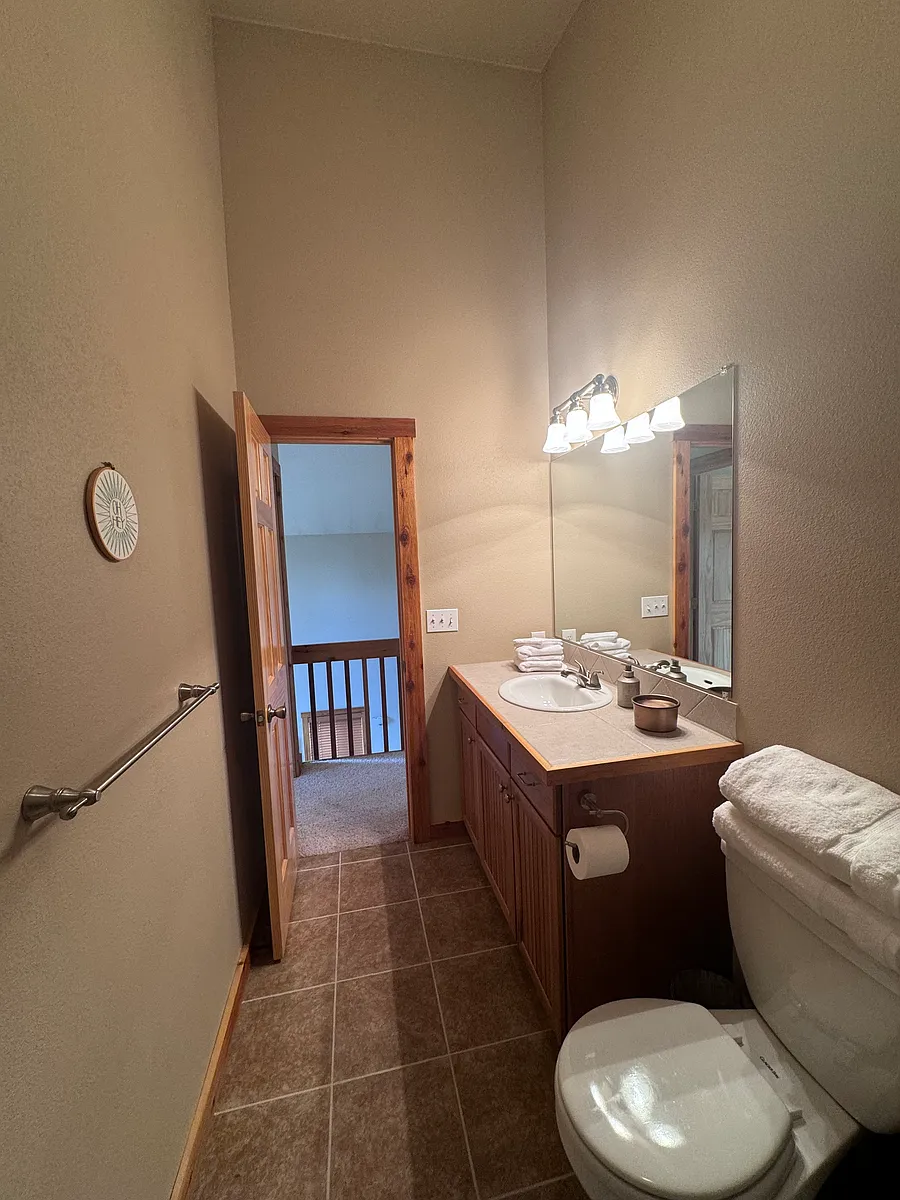 Building Photo - Pinon Cir