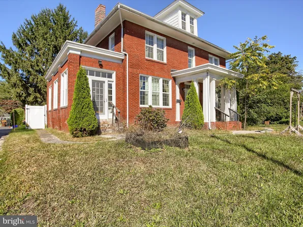 3004 Herr St, Harrisburg, PA 17103