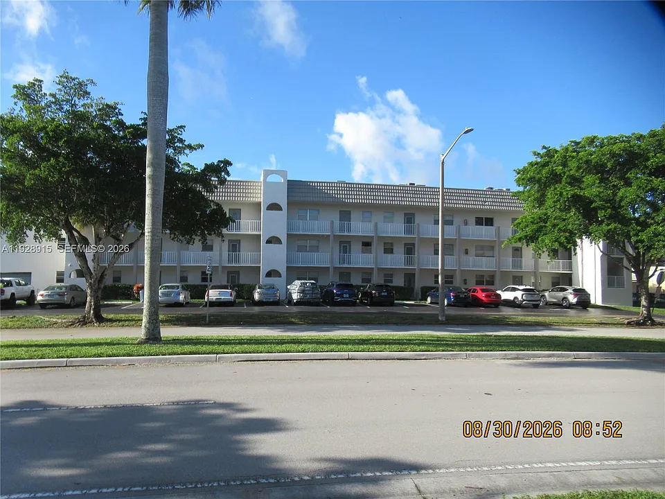 8285 Sunrise Lakes Blvd #208