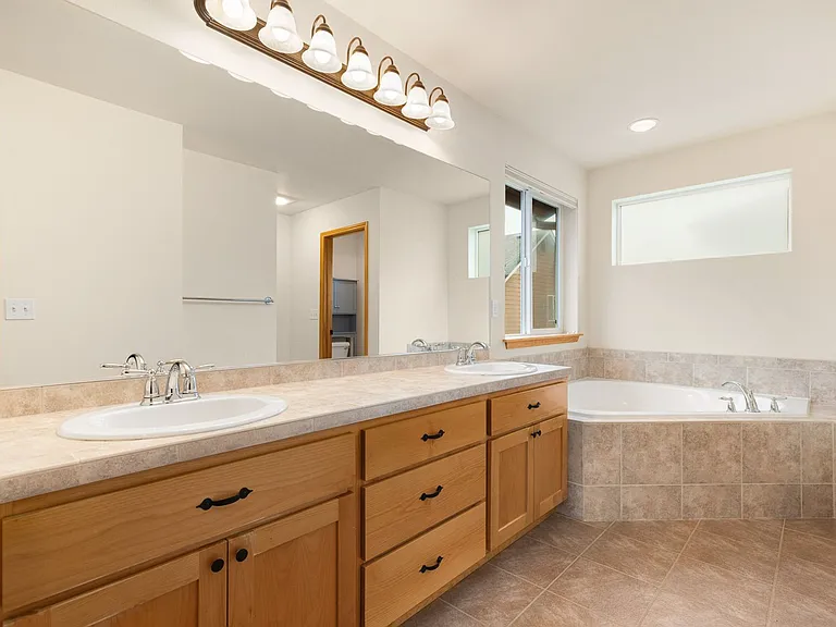 126 195th Pl SW — Photo 13