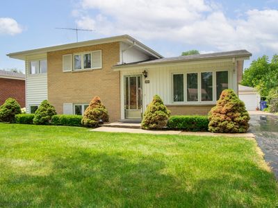 606 N Elmhurst Ave, Mount Prospect, IL, 60056