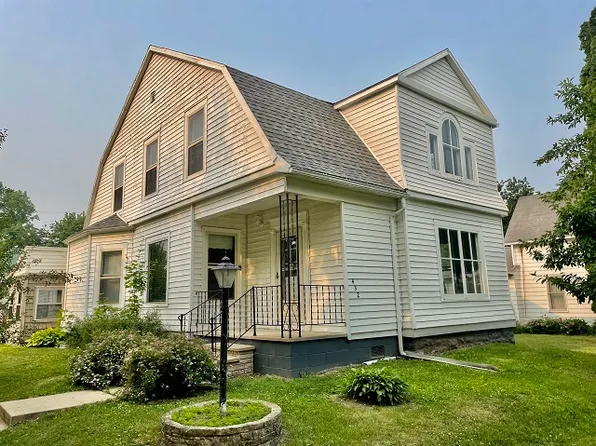 432 Walnut St, Osage, IA 50461