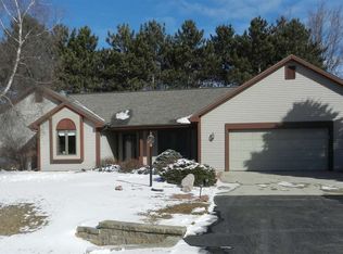 5234 White Pine Dr, Larsen, WI 54947