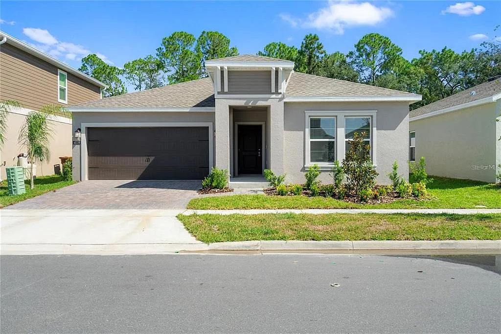 4 bed, 2.0 bath, 1936 sqft, $2,650 — Photo 2