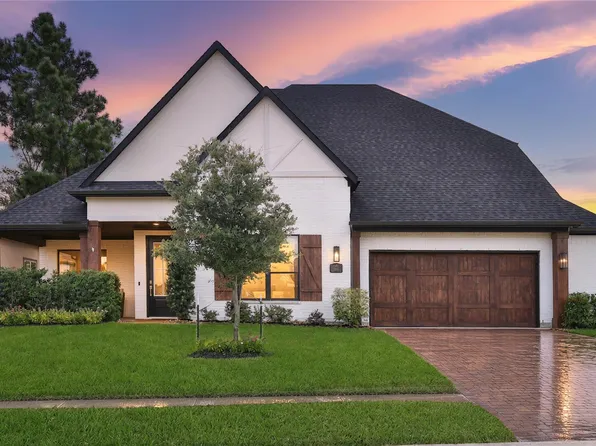 115 Oak Estates Dr, Conroe, TX 77384