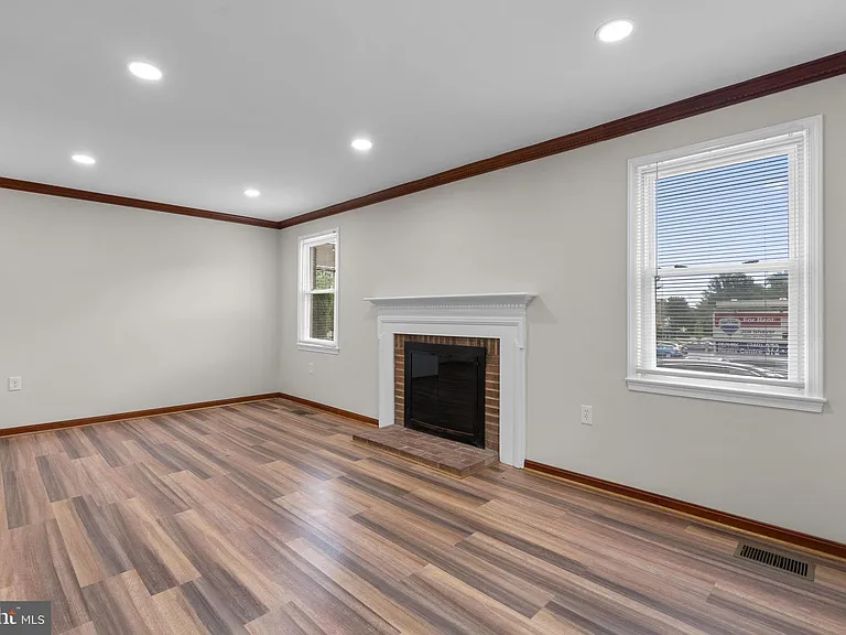 3351 Buehler Ct #99 — Photo 6