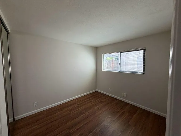 428 S 11th St #4 — Photo 9