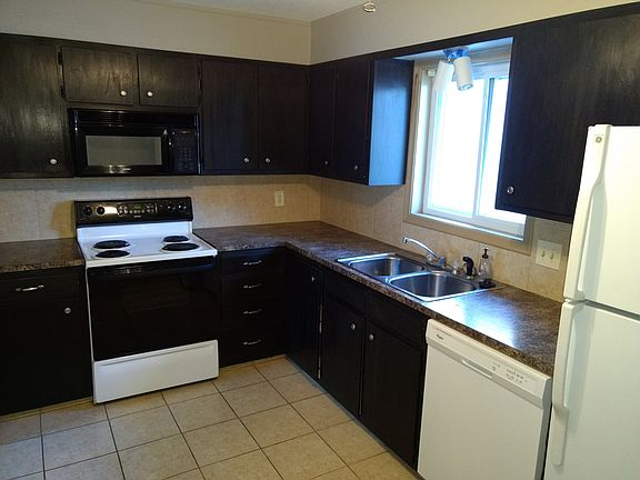 Spacious kitchen with plenty of cabinets