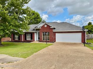 128 Warrior Ln, Clinton, MS 39056