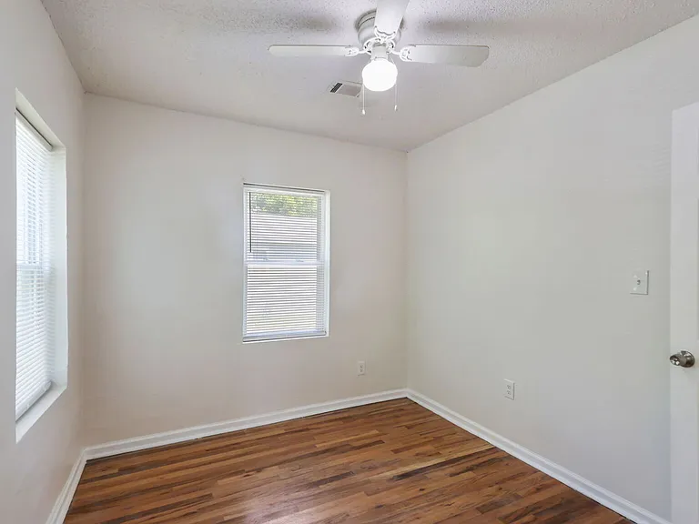 619 Oliver St NW #B — Photo 11