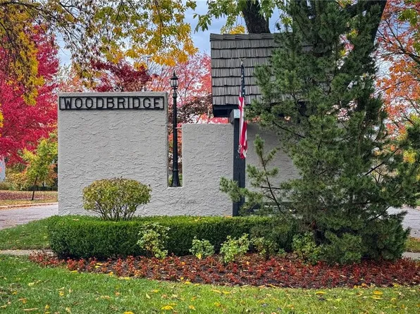 34 Woodbridge Ln, Kansas City, MO 64145