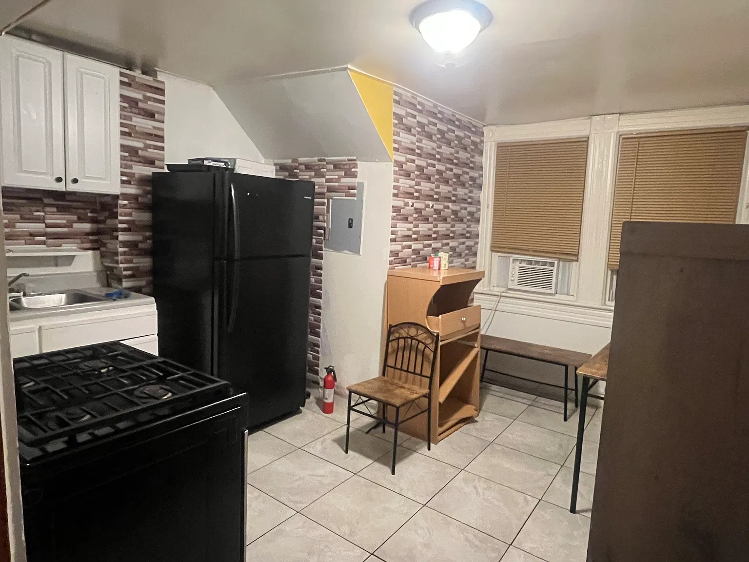 1 bed, 1000 sqft, $1,550 — Photo 3
