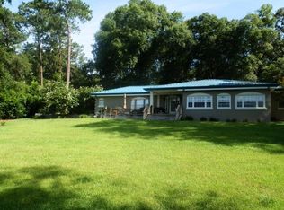 570 Lakeshore Dr, Cordele, GA 31015