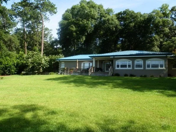 570 Lakeshore Dr, Cordele, GA 31015